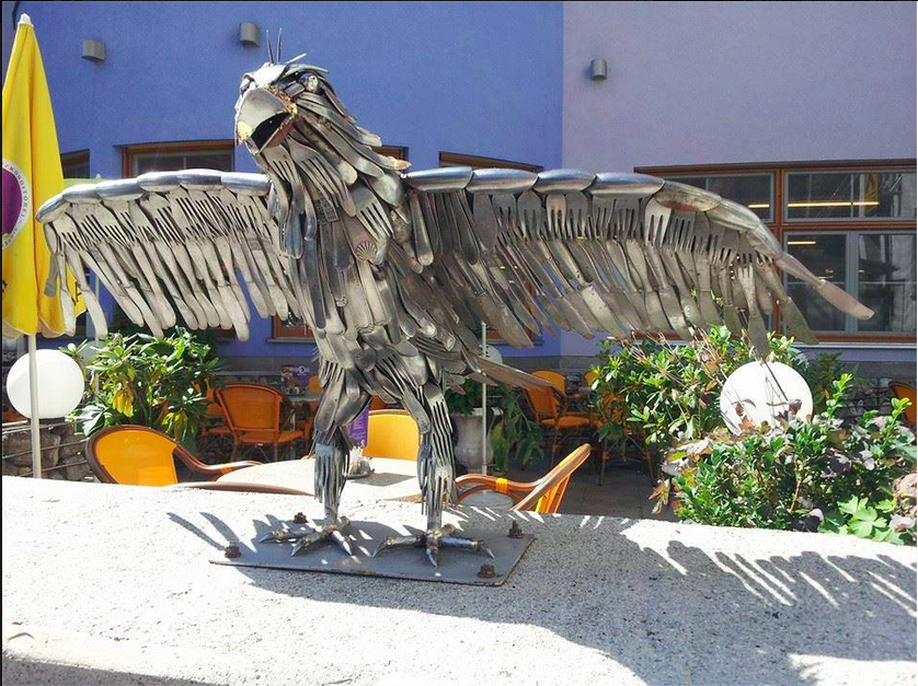 Ausztriában él a Fradi-sas kistesója