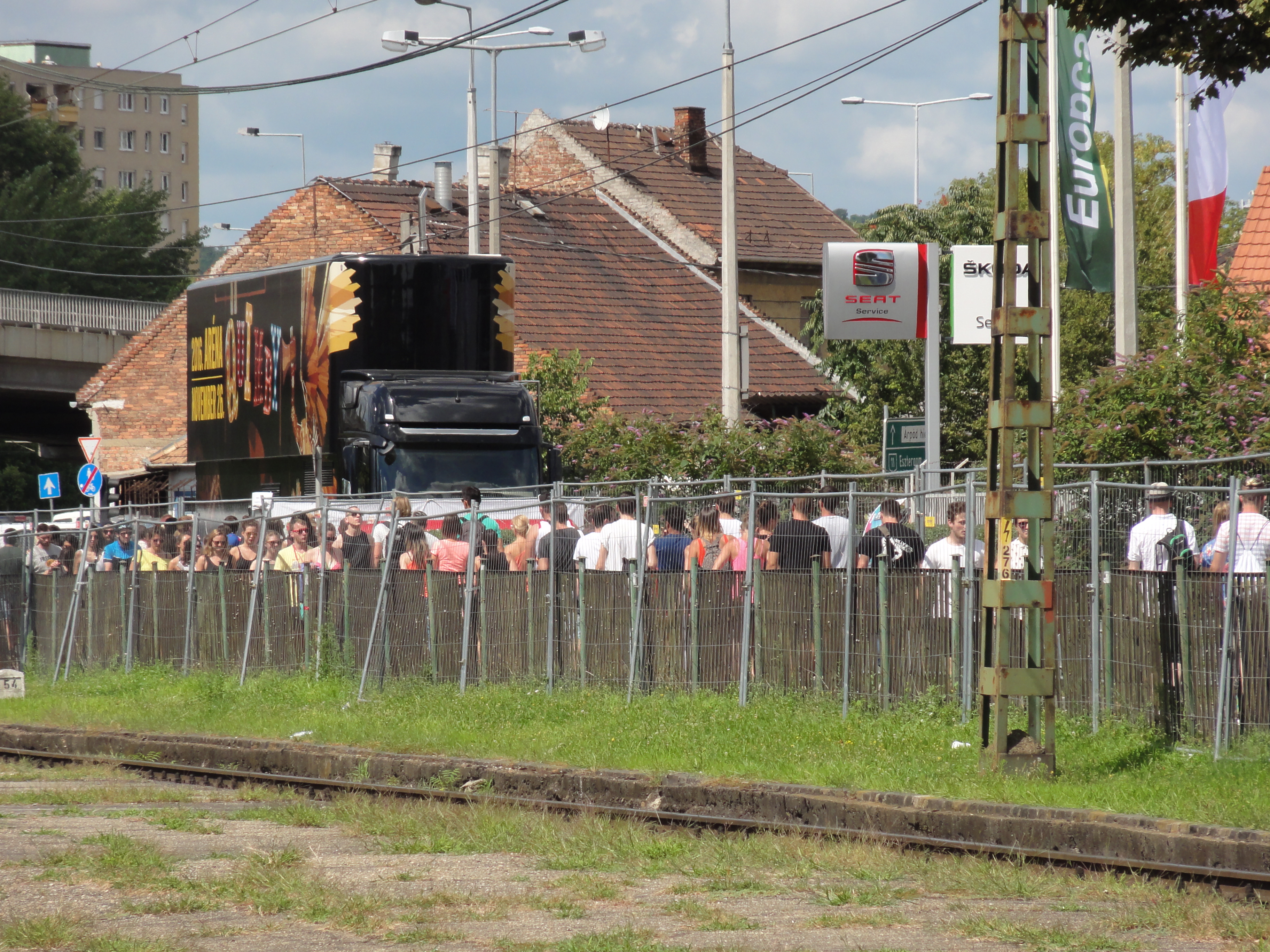 Világ közepe a Filatorigát HÉV megállóban