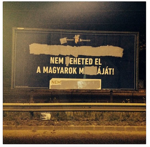 Illustration for article titled Kérjük, álljon az ajtó elé, mert a vezető zavarja a szabad kilátásban!