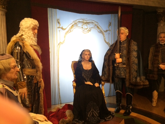 Illustration for article titled Kövér László nagyon csúnyán megszívatta Habony Vitrin Árpádot