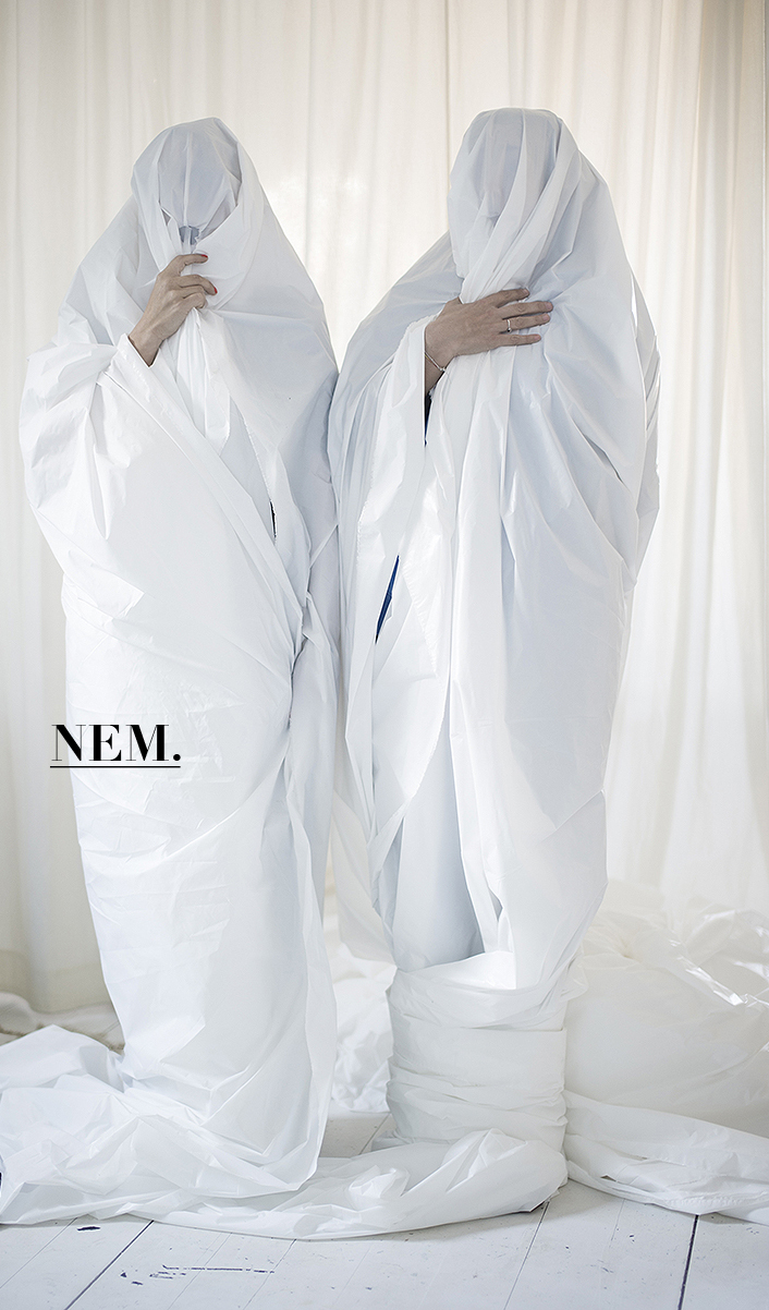 Illustration for article titled Molinóval tüntetnek a Műcsarnok új vezetése ellen