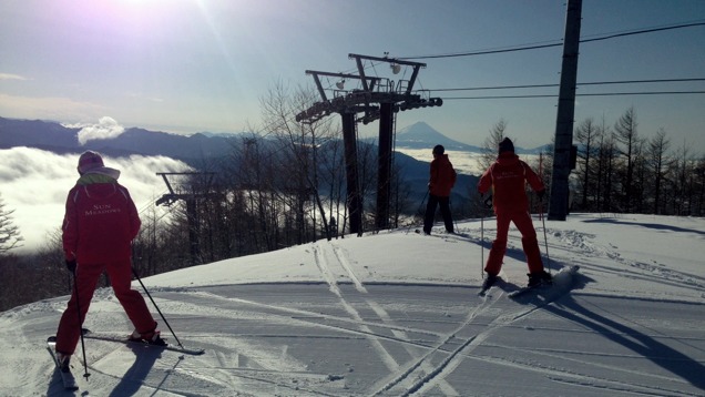 Ugye te is azzal kezdted a napot, hogy a hófödte Fudzsi előtt síeltél?