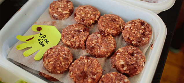 Illustration for article titled Emberhúsízű hamburgert készítettek – de nyugi, nem abból van!