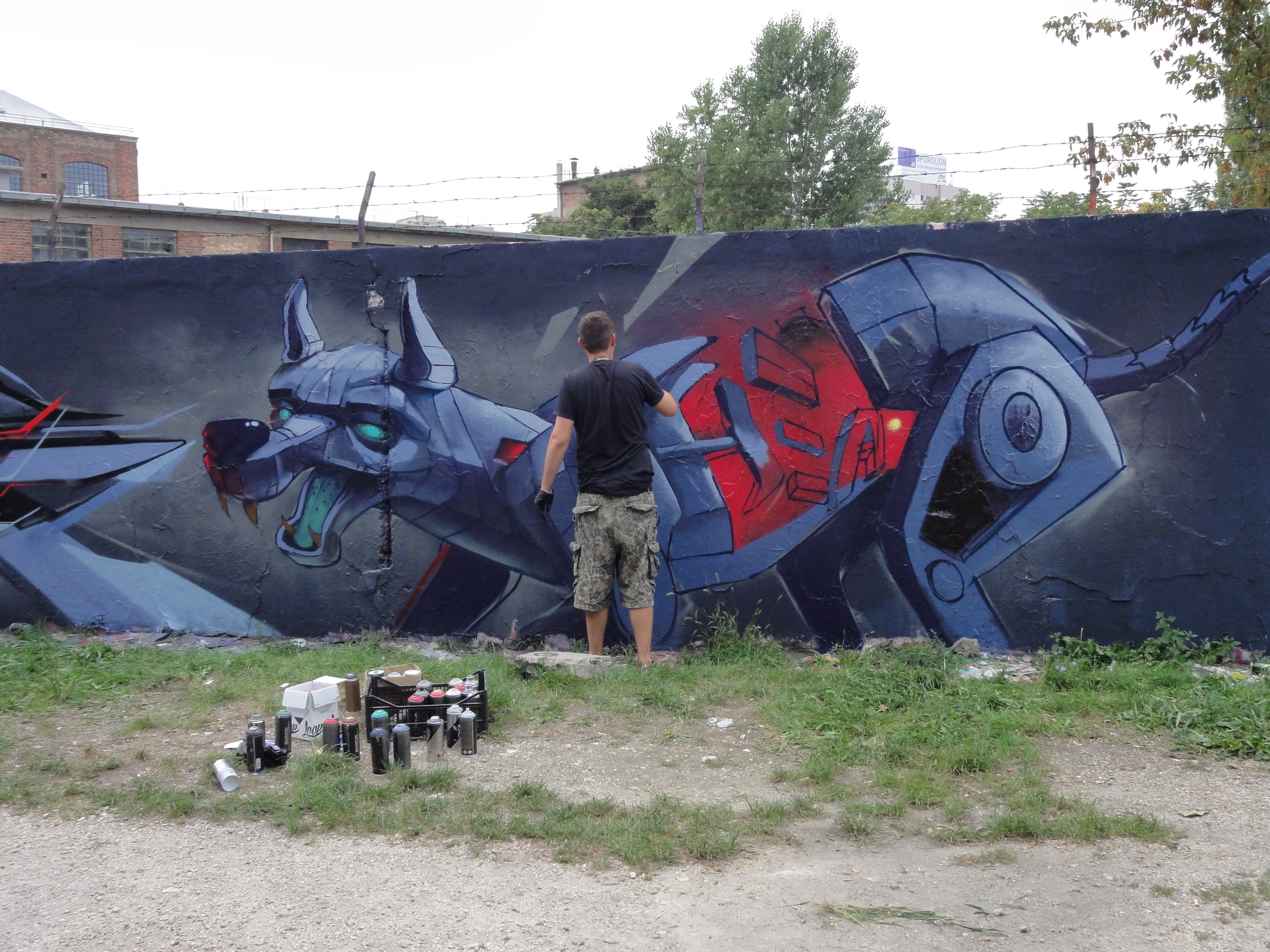 Illustration for article titled Nemzetközi graffiti képeskönyv. Színhely ismét a Filatorigát!