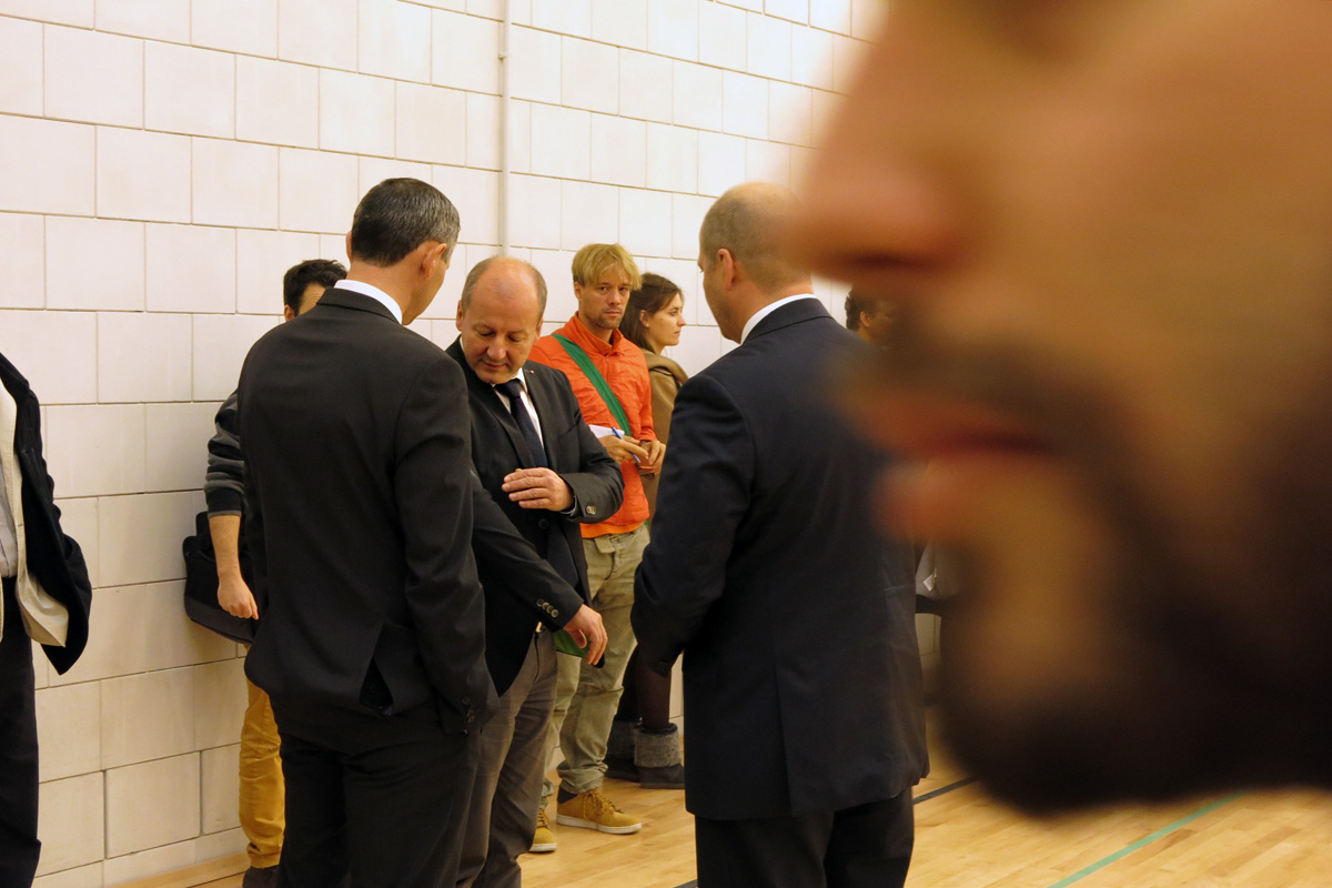 Illustration for article titled Simicskó Air István majdnem bezsákolta a kisgyereket