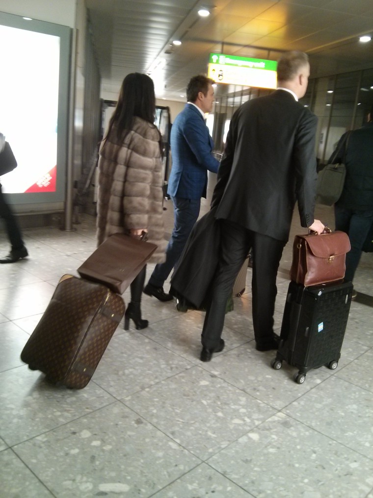 Vitrinellenőrzésen járhatott Londonban Habony Árpád