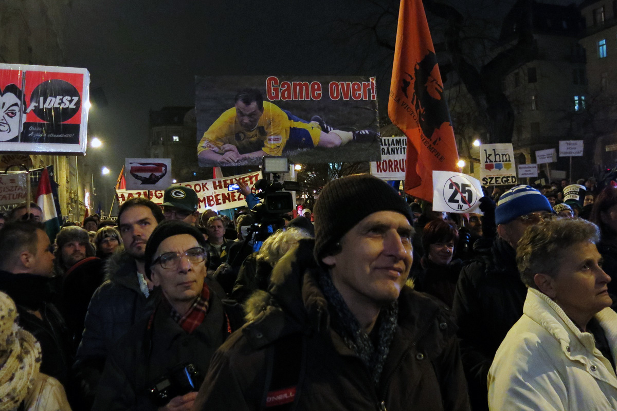 Illustration for article titled Game Over – képeink a kedd esti tüntetésről