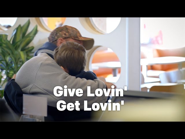 Szeretettel és szelfikkel is lehet majd fizetni a McDonald's-ban