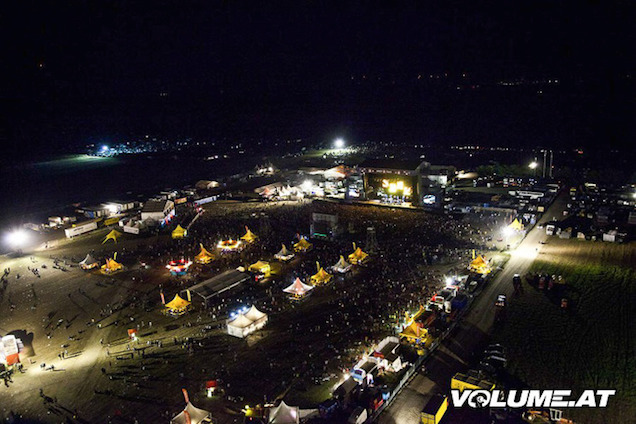 Menjetek külföldre. Úgy értem, bulizni