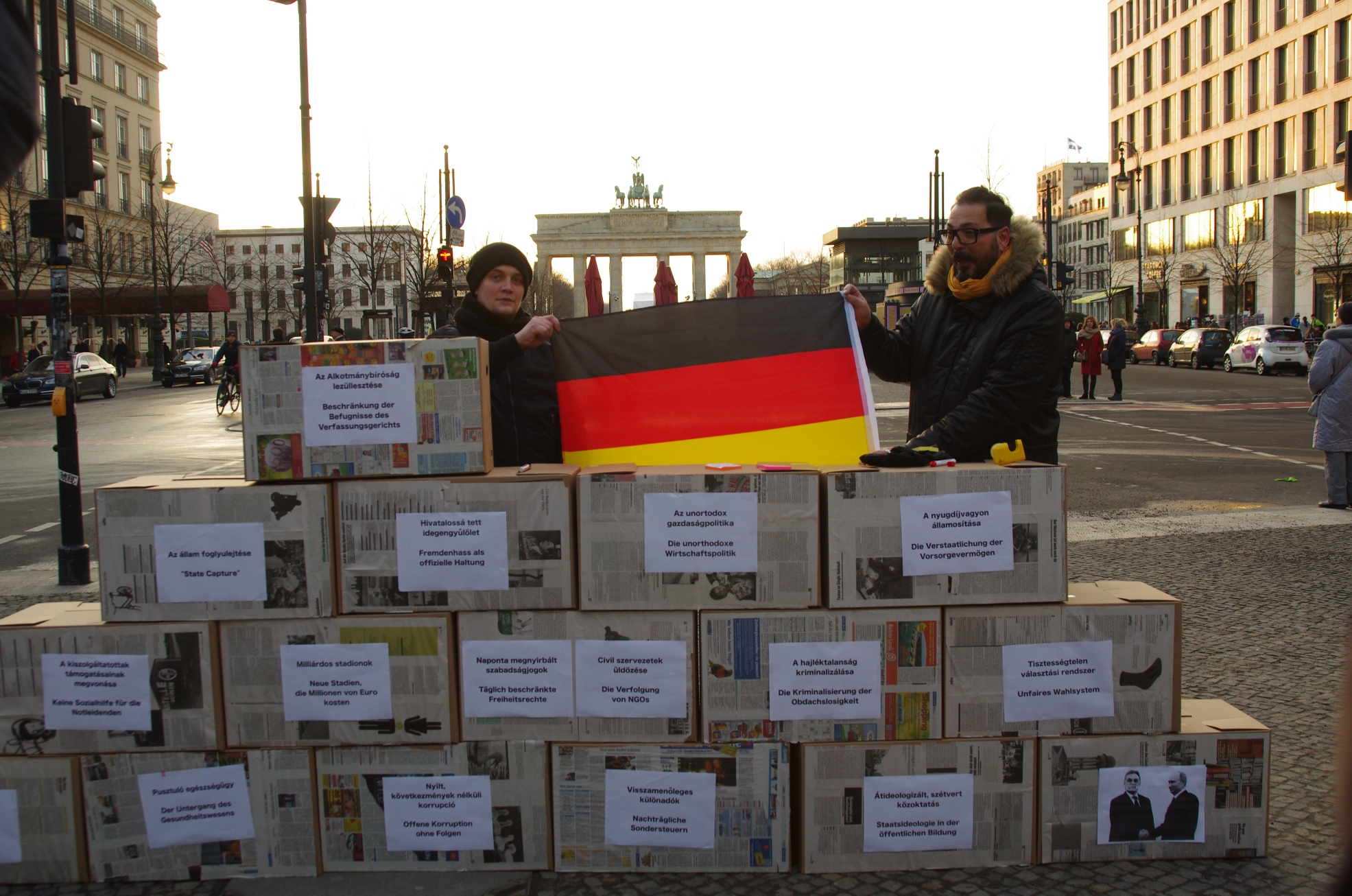 Illustration for article titled Külföldi magyarok is tüntettek ma a kormány ellen