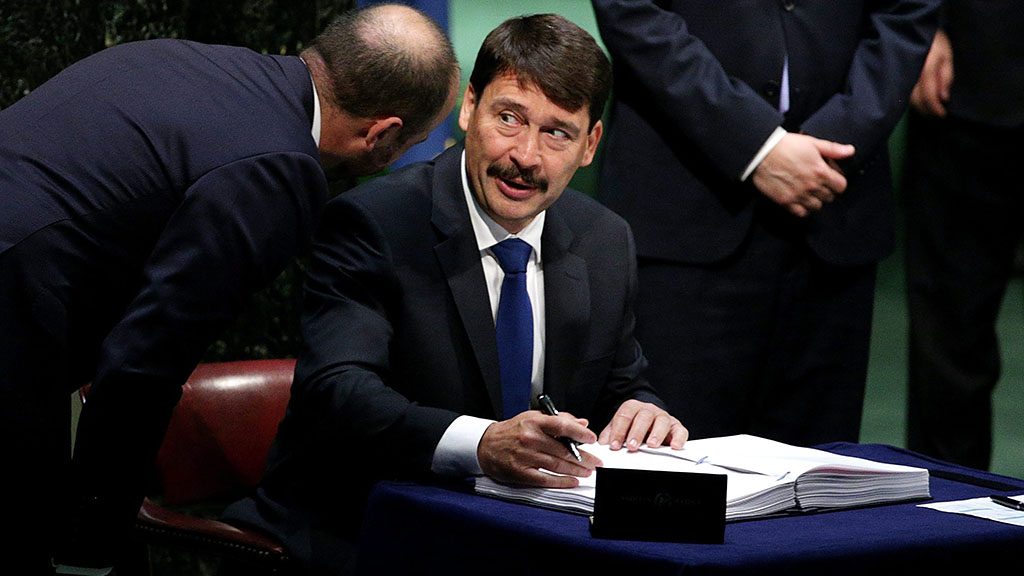 Illustration for article titled NOTA BENE - NÓTA BENNEem/em