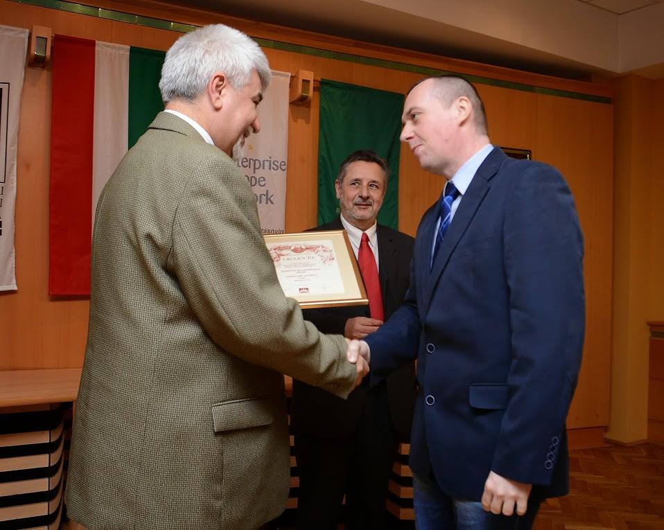 Mire jó egy 2015. esztendőről szóló poszt, különösen egy legjobb esetben is kínos magyarázkodásnak ható előhanggal?