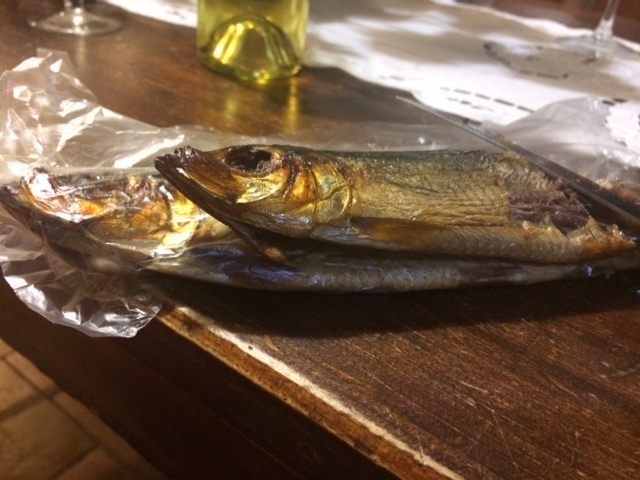 Illustration for article titled Füstölt hallal kommentelt a népszerű cinkes troll