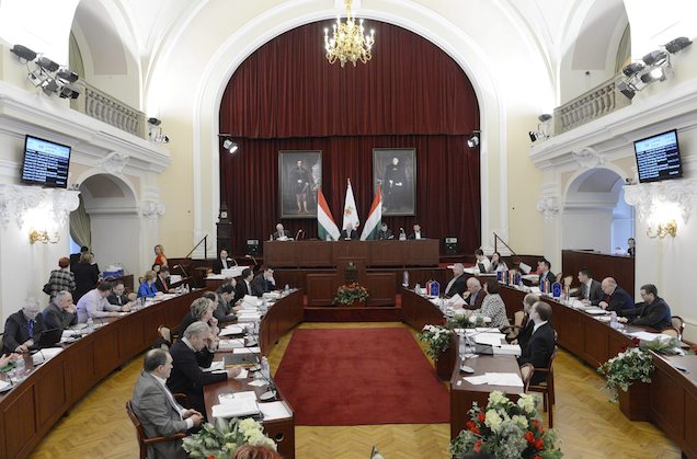 Na ki nem szavazott a fővárosi ingatlanbizniszek nyilvánossága mellett?