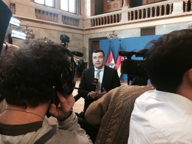 Illustration for article titled Ilyen volt élőben látni a Jeges Angélát és a Duzzogó Viktort