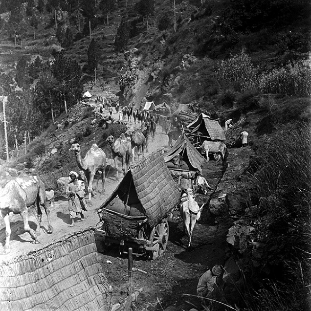 Illustration for article titled Mókás viktoriánus sátánista ment először megmászni a K2-t