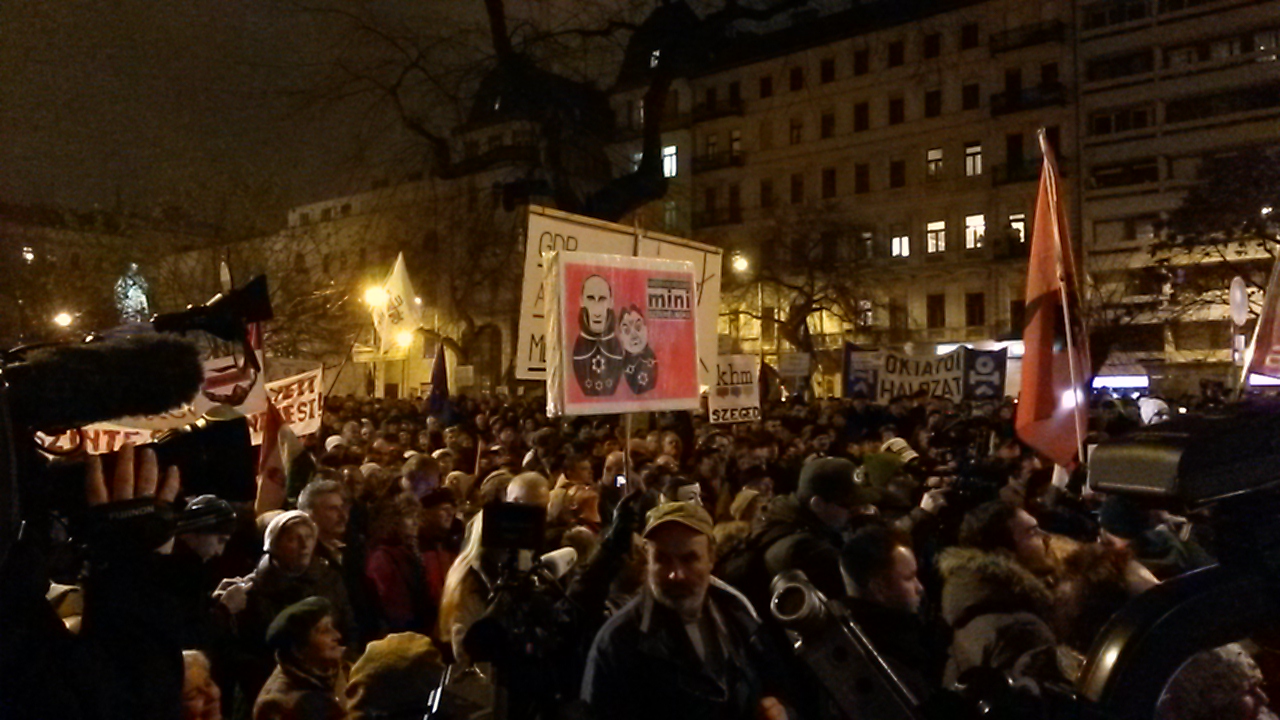 Illustration for article titled A tüntetős animgifek mindig jól néznek ki