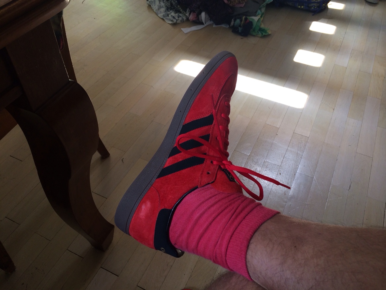 Szily László piros cipőt vásárolt magának Amerikában