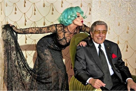 Illustration for article titled Döbbenet! Hogy énekel együtt Lady Gaga és Tony Bennett!