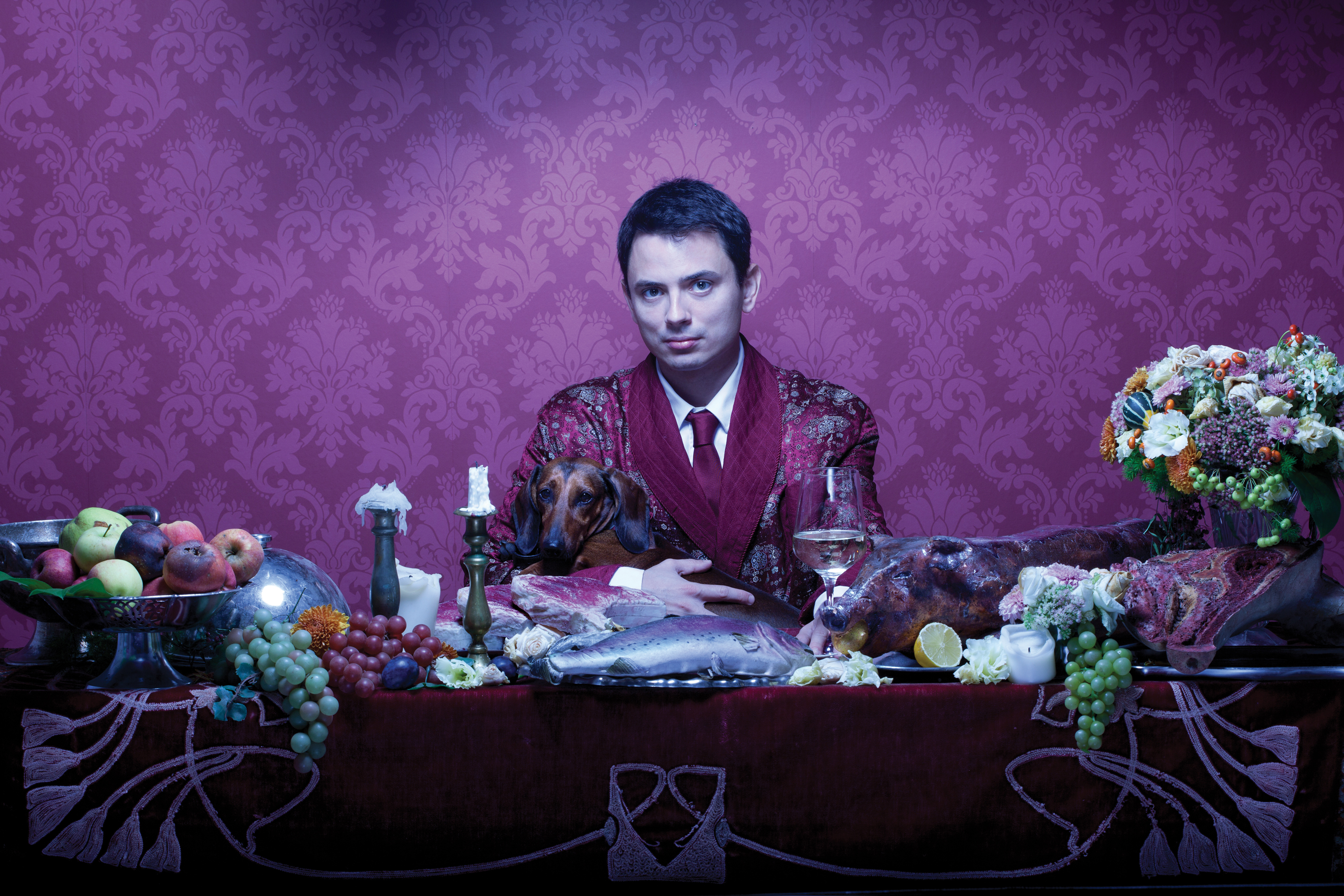 A könyv, amiben együtt pózol Orbán, Uj, Törőcsik András és Grafitember