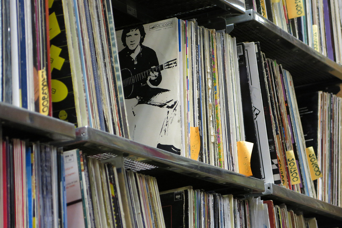 Illustration for article titled Van szükséged lemezboltra? Ötmillió forintért a tiéd lehet!