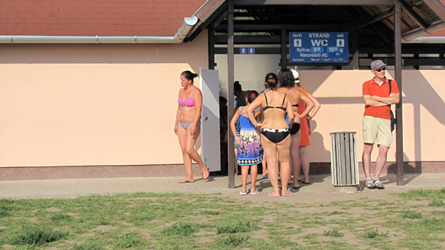 Illustration for article titled Magyarországnak is van homokos tengerpartja – Dubaj-teszt Velencén