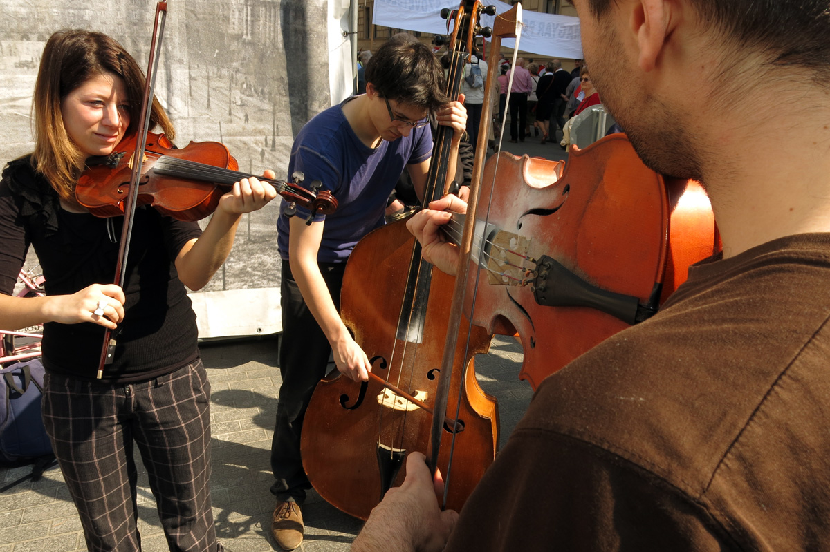 Illustration for article titled Harcba boldog jövőért megyünk – képeink a Második Békemenetről