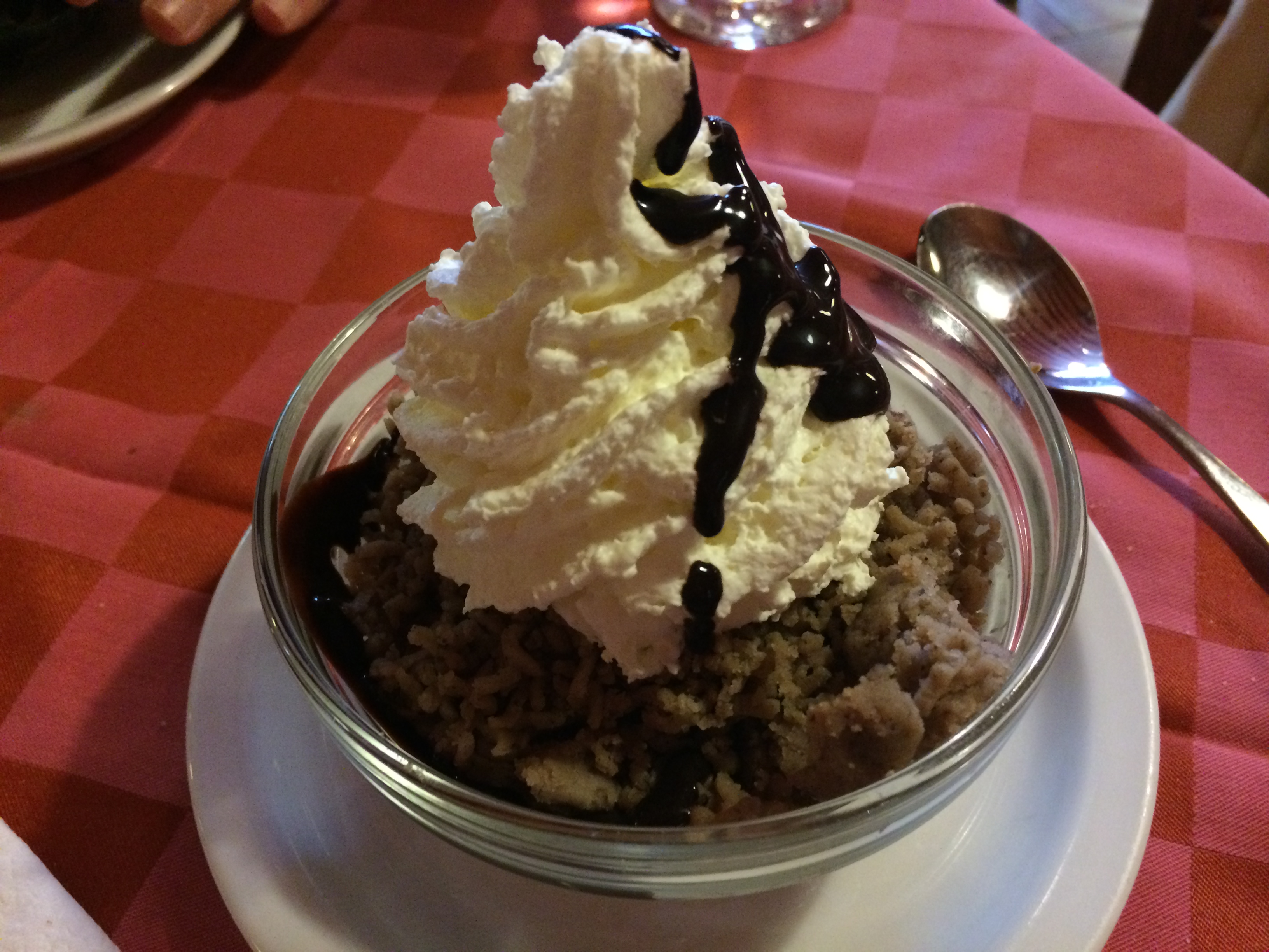 Illustration for article titled Zsír és kommunizmus: a Tüköry étterem