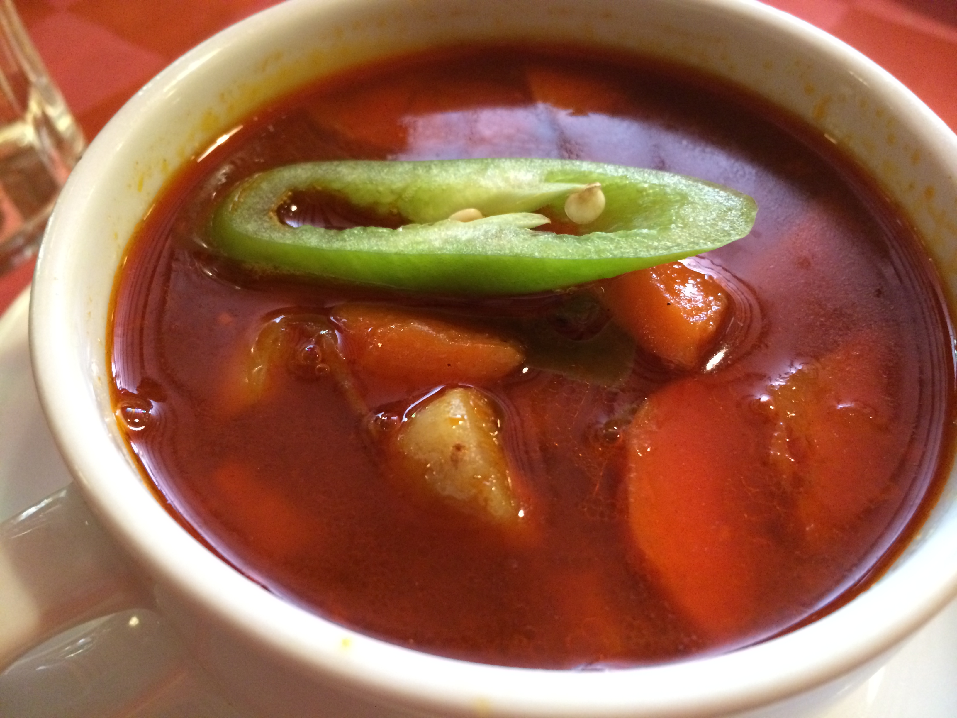 Illustration for article titled Zsír és kommunizmus: a Tüköry étterem