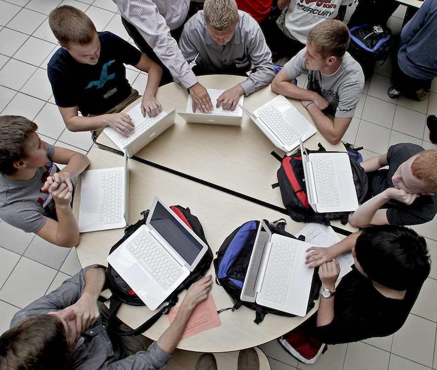 De jó fej kormányunk van, mégis maximálja az internetadót