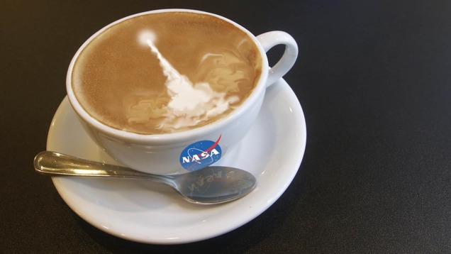 Ez csak photoshop, de hamarosan lesz igazi űrkávé is