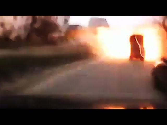 Ilyen az, amikor mész az úton, és majdnem szétlőnek rakétákkal (18+)