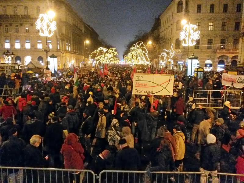 Merkel budapesti látogatása előtt lesz a következő tüntetés