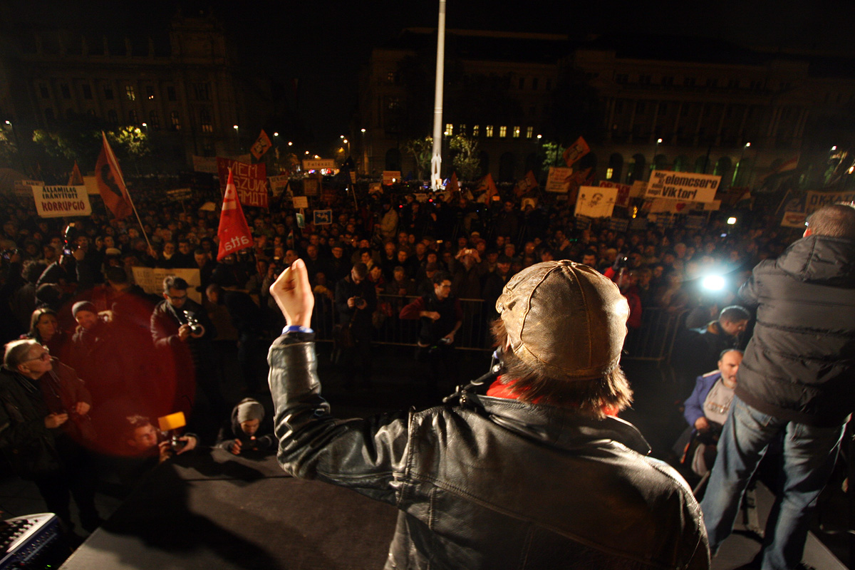 Illustration for article titled Nem a Várba fogsz költözni, hanem a börtönbe!