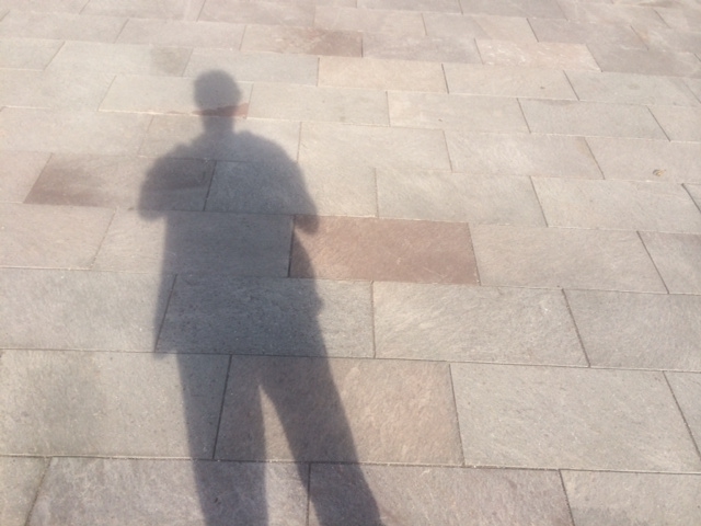 Illustration for article titled A térkőmaffia elfoglalta a Batthyány-örökmécses terecskéjét