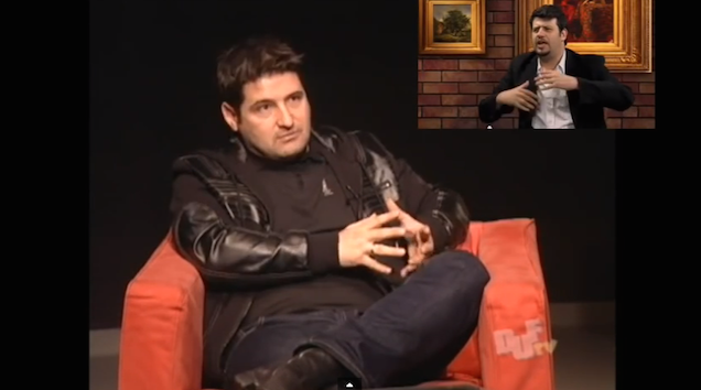 A lakásán igazoltatták reggel Puzsér Róbert médiaszemélyiséget