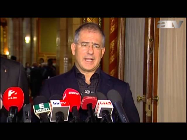 Kósa Lajos nyomtalanul elveszett a fémkupakok labirintusában