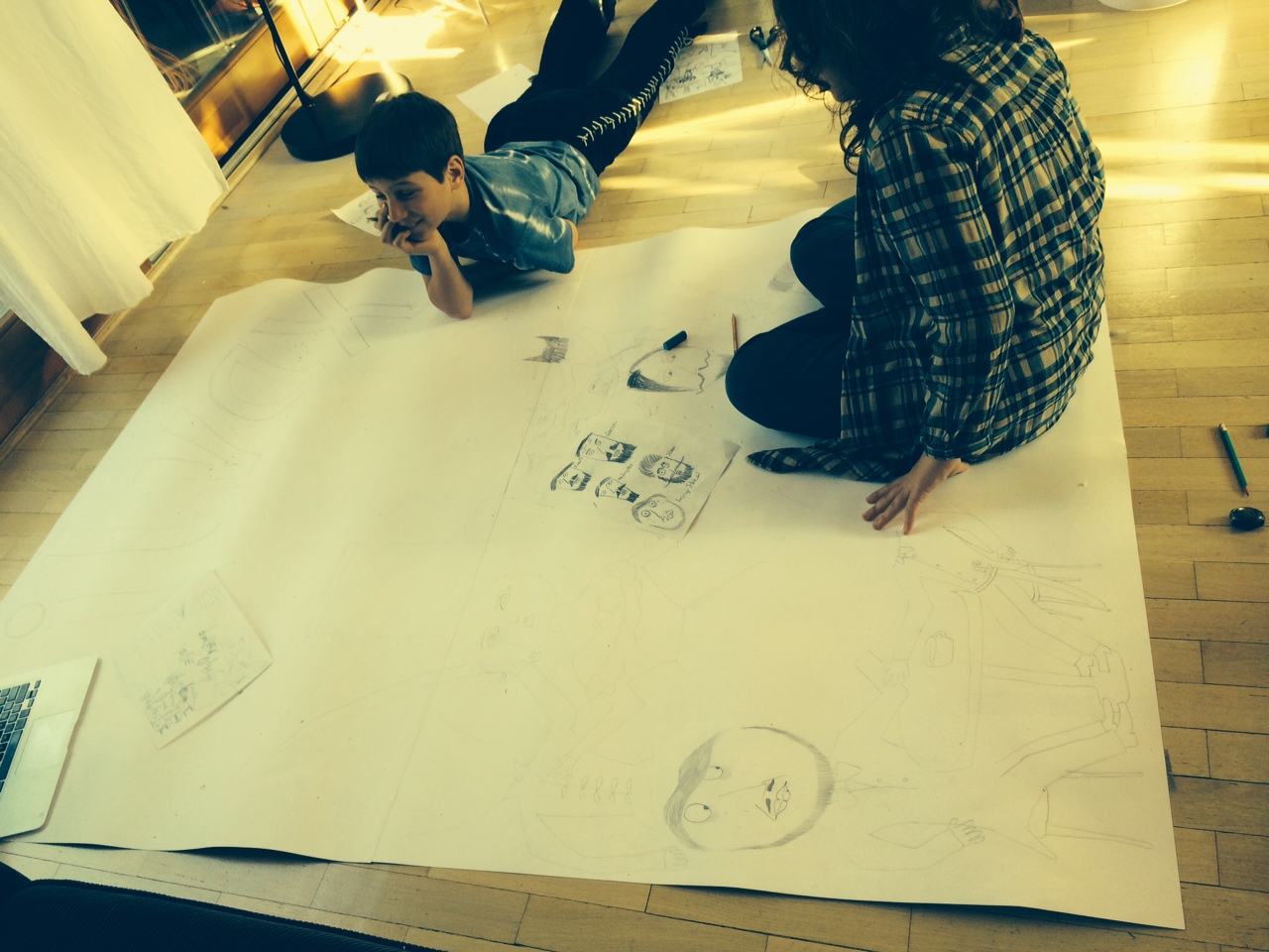 Illustration for article titled Az én életem főműve ez a két négyzetméteres faliújság. És a tiéd?