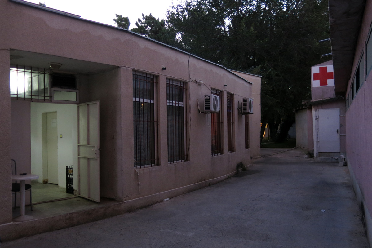 Illustration for article titled Siófok szorozva ezerrel – egy hét szenvedés a Naposparton