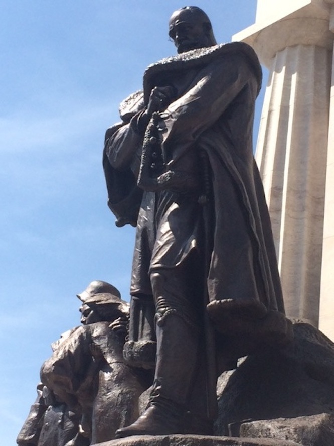 Illustration for article titled Bencsik András látens homoszexuális kovácsot alakít