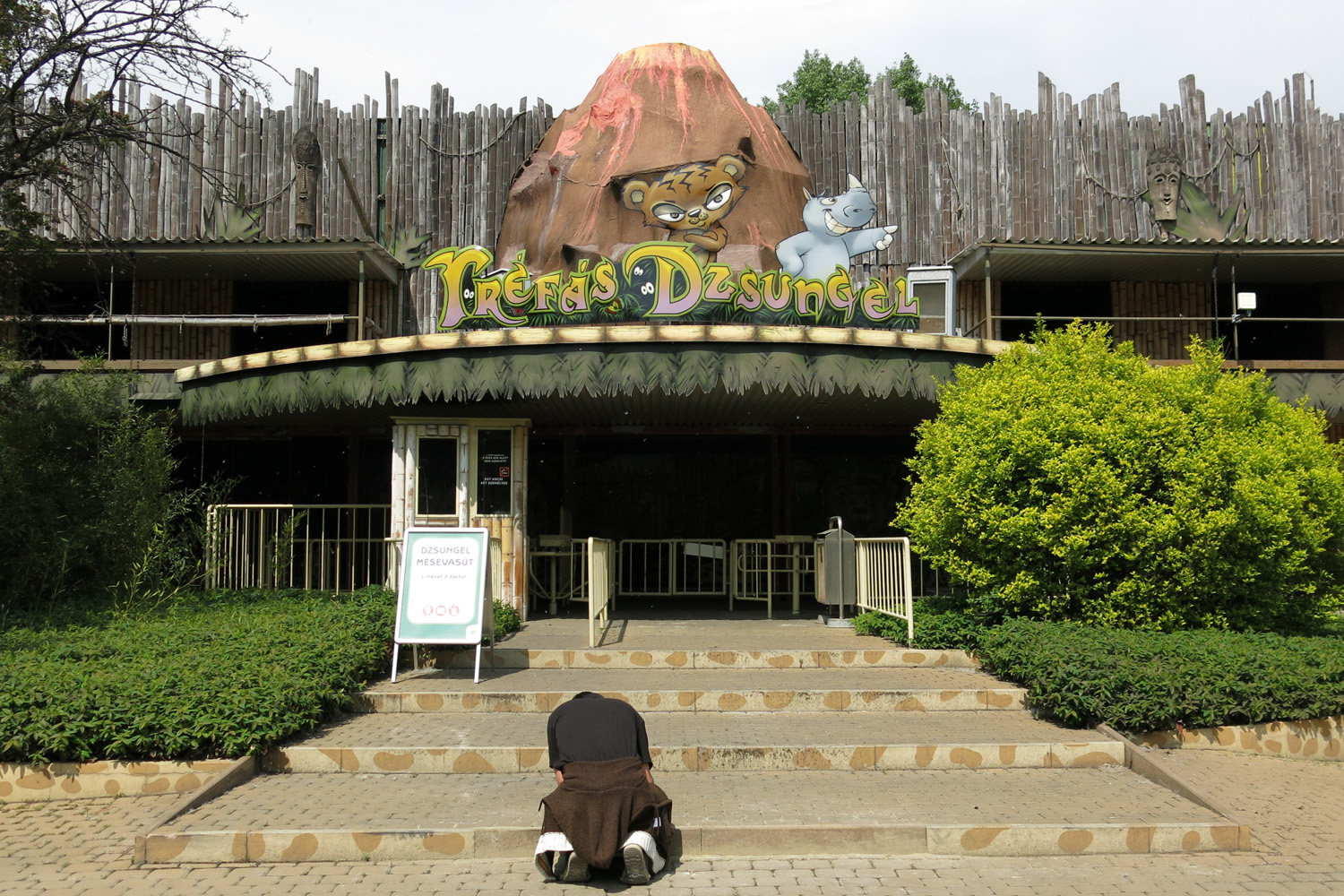 Illustration for article titled Így robbant le a hullámvasút a Vidámpark újranyitóján