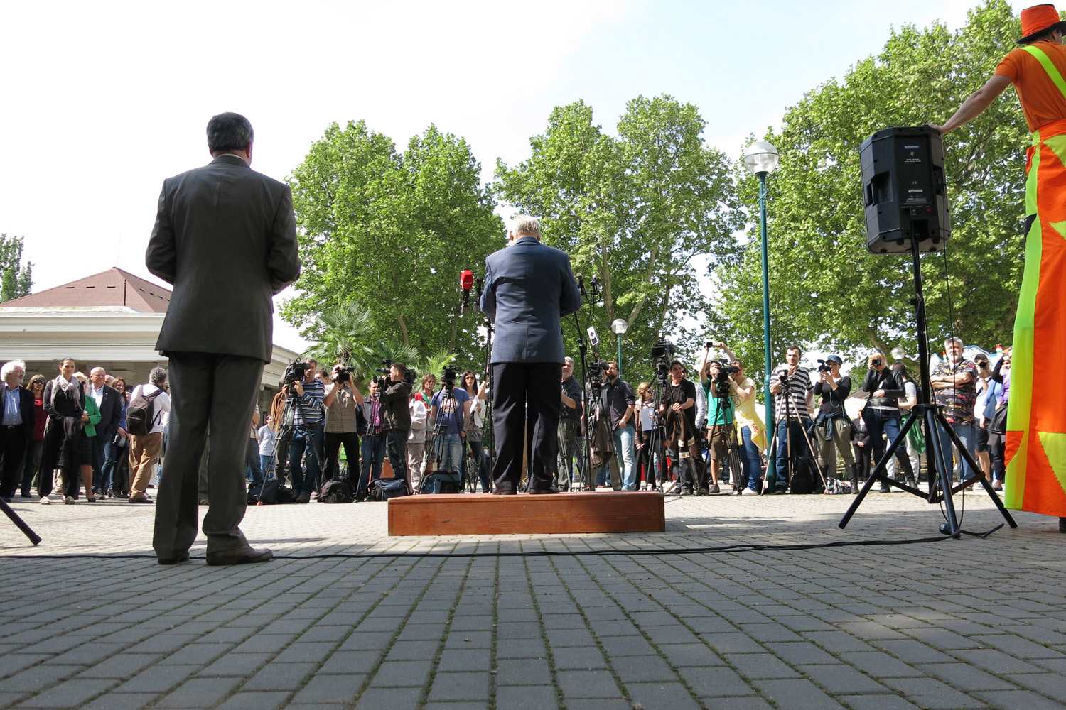 Illustration for article titled Így robbant le a hullámvasút a Vidámpark újranyitóján