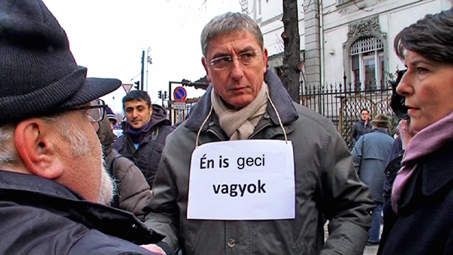 Illustration for article titled A kormány válasza a gecizésre: leleplezték Gyurcsicskát