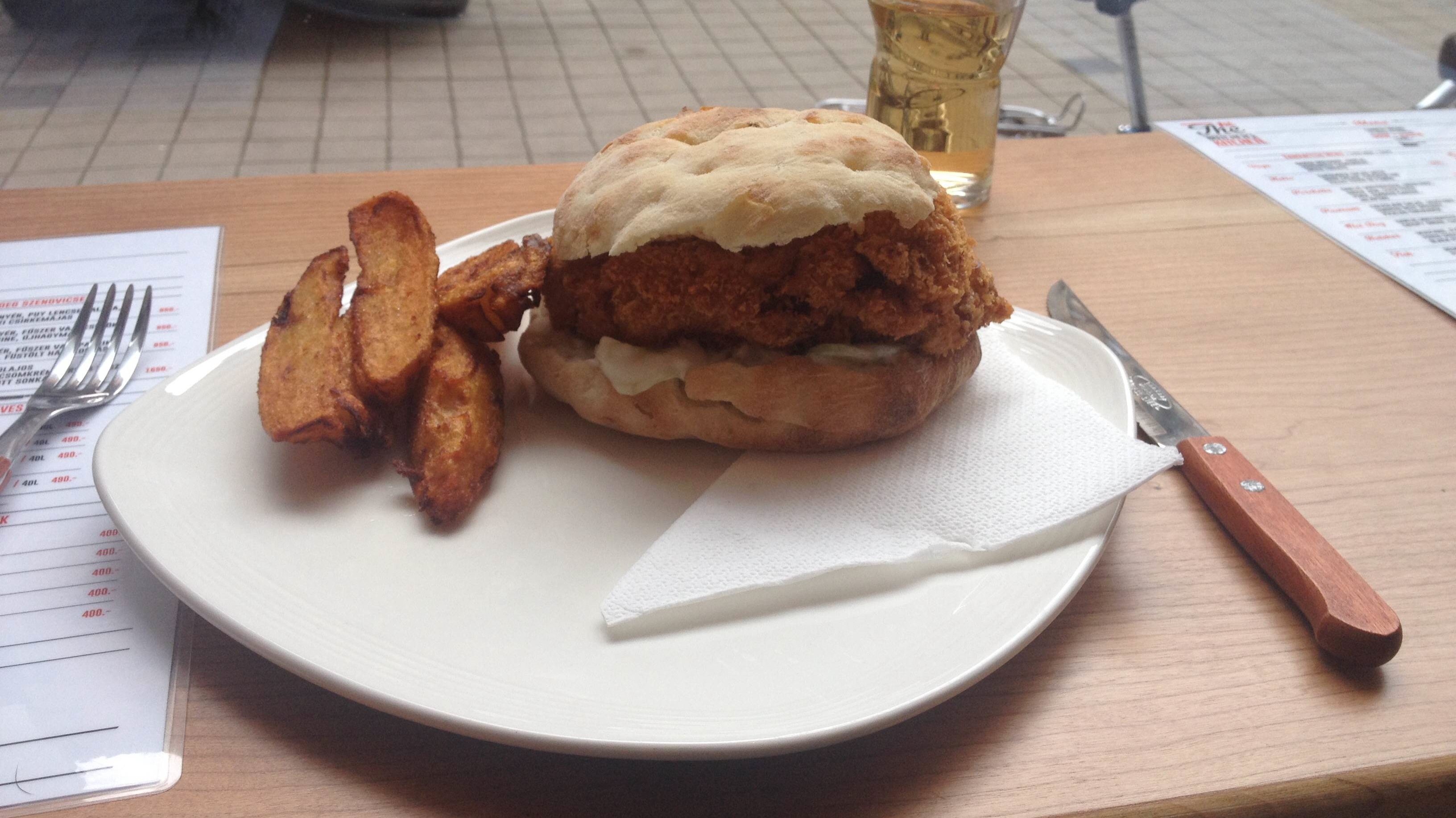 Illustration for article titled Üzemi ebéd: Butchers Kitchen