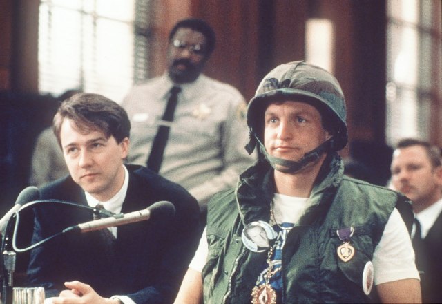 Illustration for article titled És végül kibe vágják bele a kést?