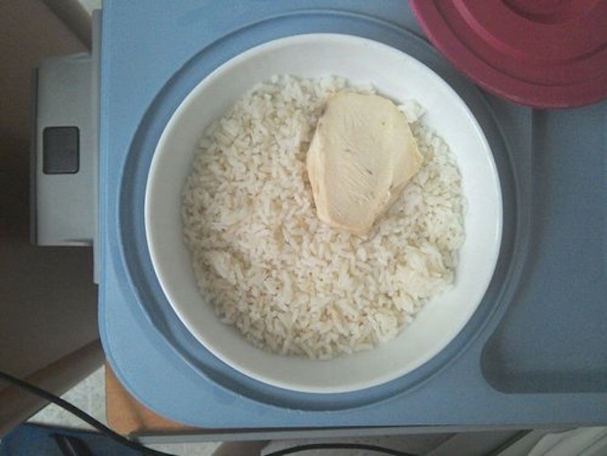 Megrázóan egyszerű képek a magyar kórházi menüről