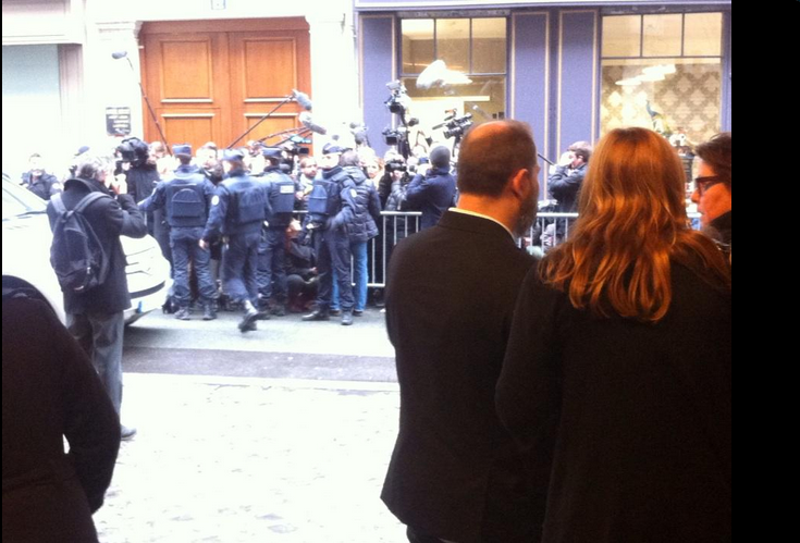 Most kezdődik a Charlie Hebdo túlélőinek szerkesztőségi értekezlete