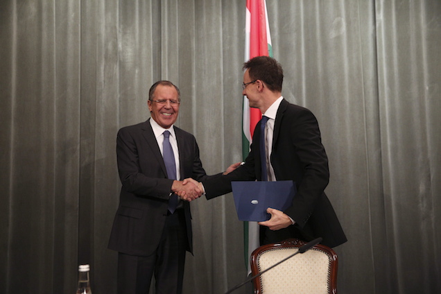 Szijjártó Péter nem tud meglenni futsalos csapattársai nélkül