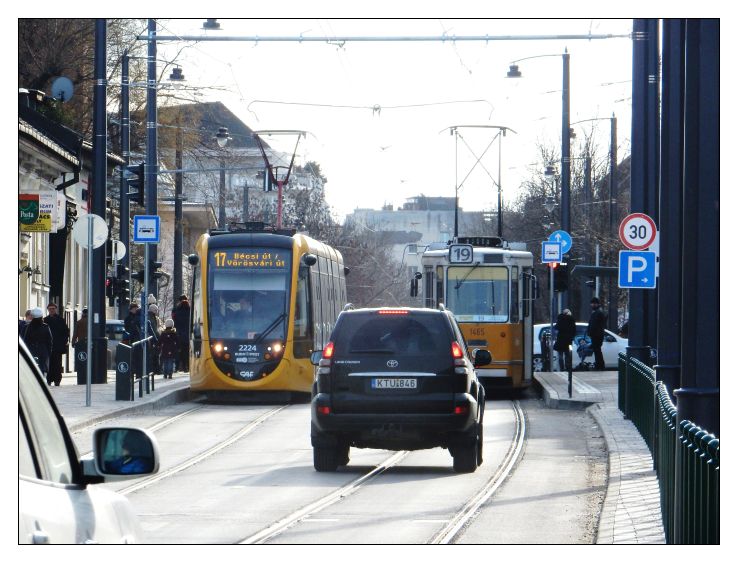 Illustration for article titled Feltaláltuk a körbefonódó 1-es Möbius villamost