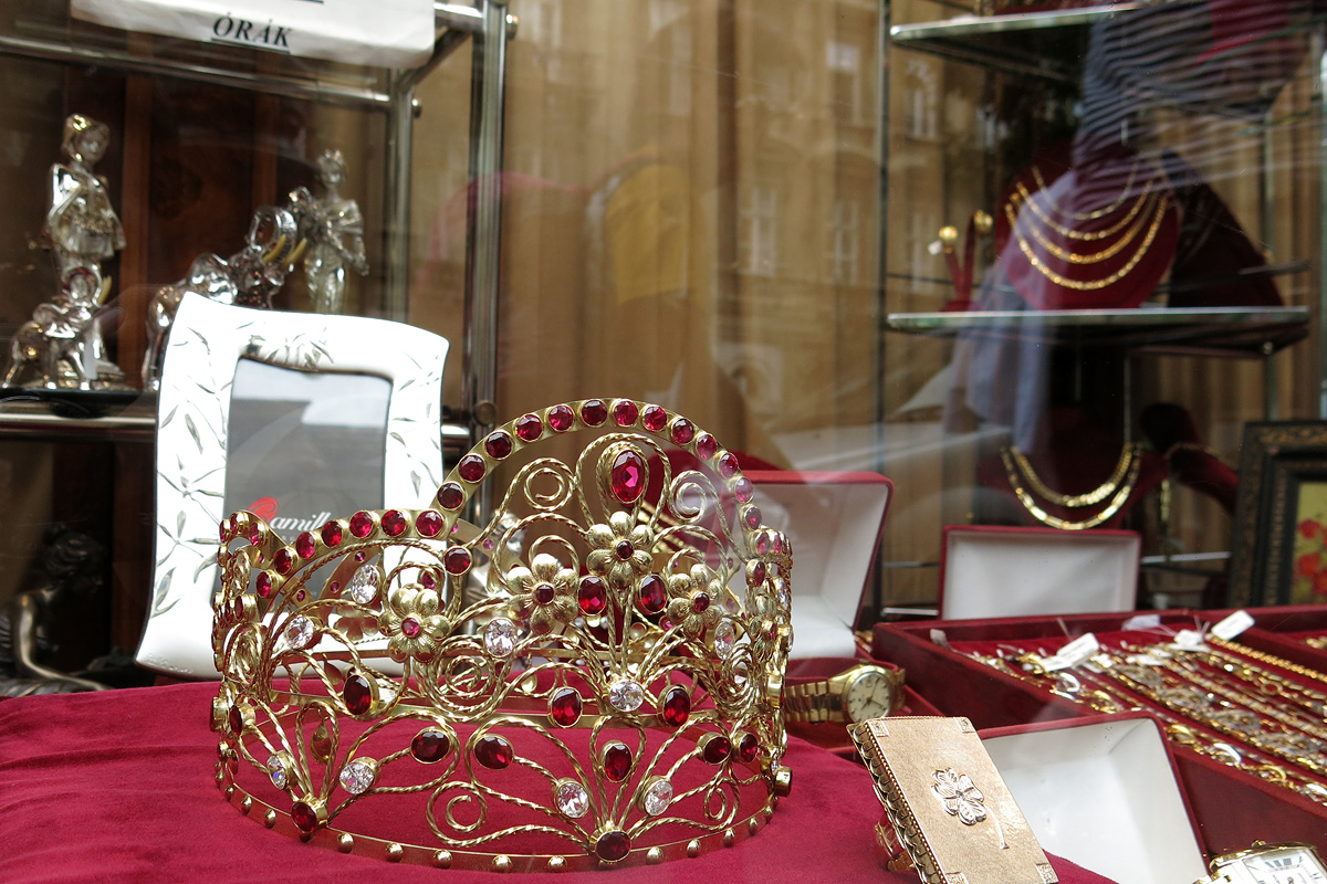 Illustration for article titled Na, pont ilyennek képzelted a Vámház körút 9-et?